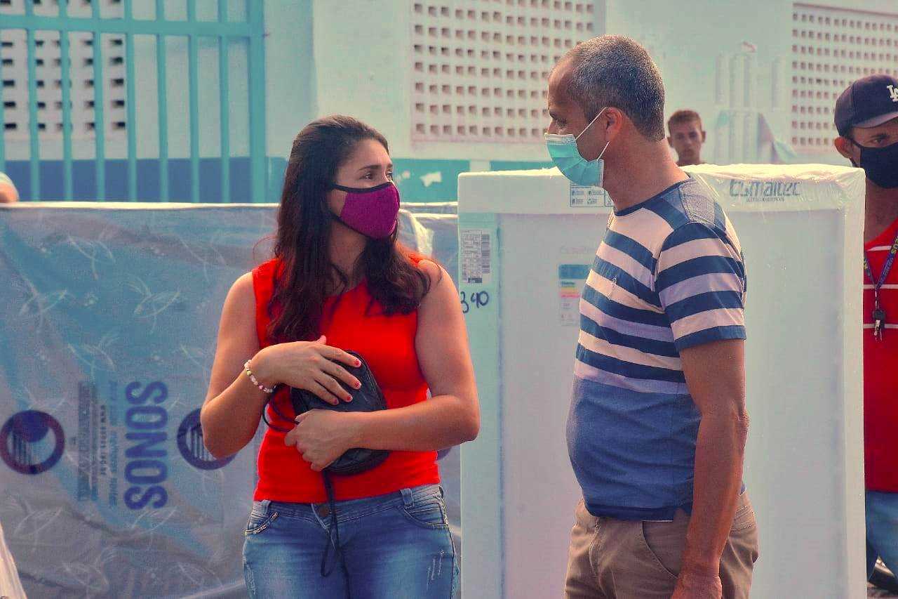 Camacã: Prefeito Paulo do Gás acompanha entrega de donativos as famílias atingidas pelas chuvas